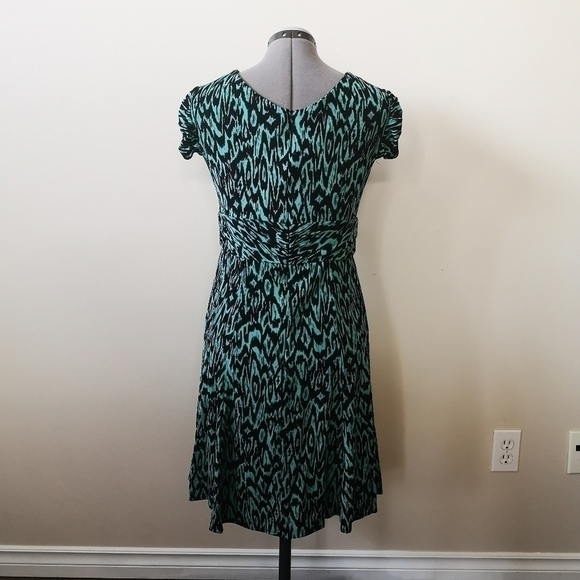 𝅺Nanette Lepore Green Animal Print Dress 6 - Picture 2 of 4
